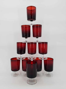 11 verres à vin vintage Luminarc de couleur rubis (1960)