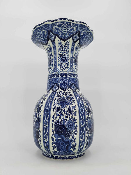 Grand vase en faïence de Delft Royal Sphinx par Boch