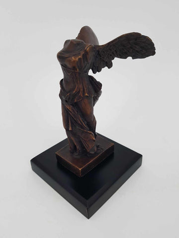 Sculpture en bronze reproduction "La victoire de Samothrace"