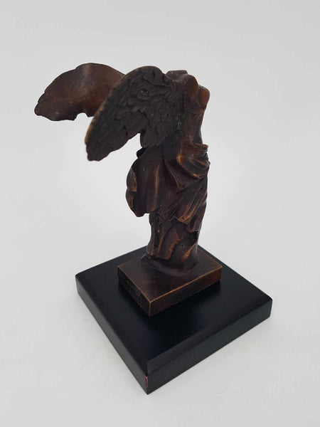 Sculpture en bronze reproduction "La victoire de Samothrace"