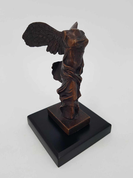 Sculpture en bronze reproduction "La victoire de Samothrace"