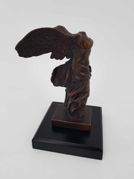 Sculpture en bronze reproduction "La victoire de Samothrace"