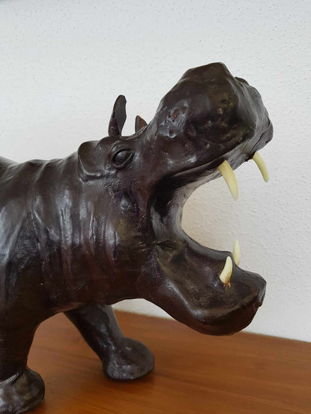 Hippopotame décoratif en cuir des années 60