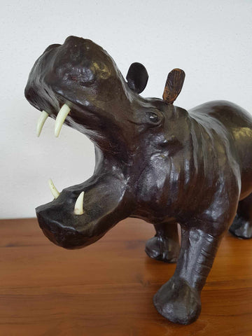 Hippopotame décoratif en cuir des années 60