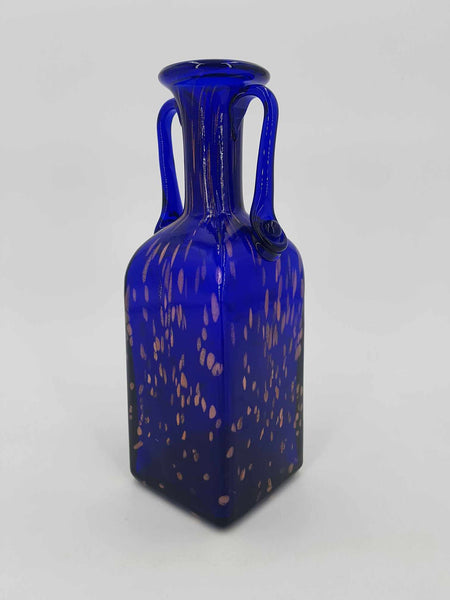 Vase en verre bleu Joska moucheté or rose en forme d'amphore