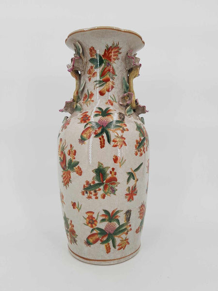 Vase Chinois Art d'Asie en porcelaine au décor de fleurs polychrome (Début du XXe siècle)