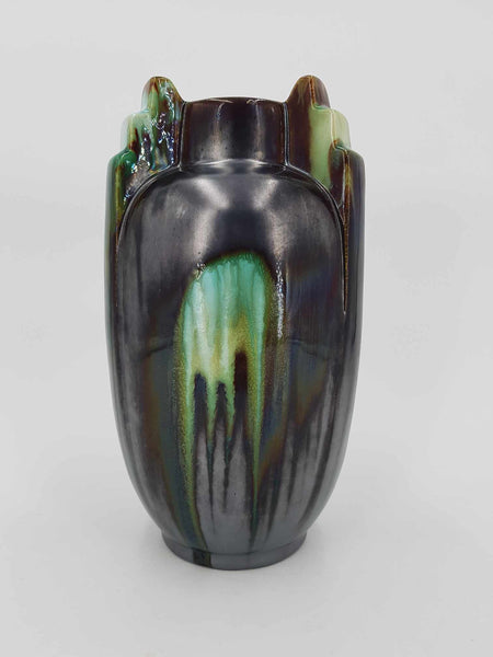 Vase en céramique à glaçure polychrome par la Faïencerie de Thulin en Belgique