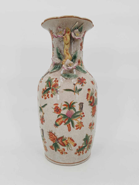 Vase Chinois Art d'Asie en porcelaine au décor de fleurs polychrome (Début du XXe siècle)