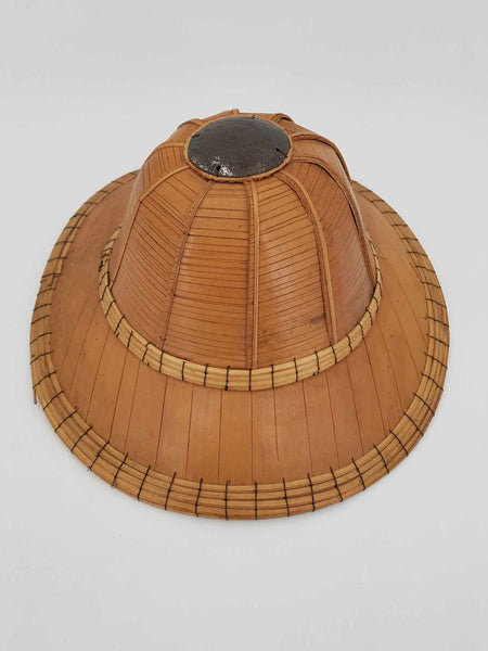 Chapeau traditionnel Thaïlandais en bambou et palmier