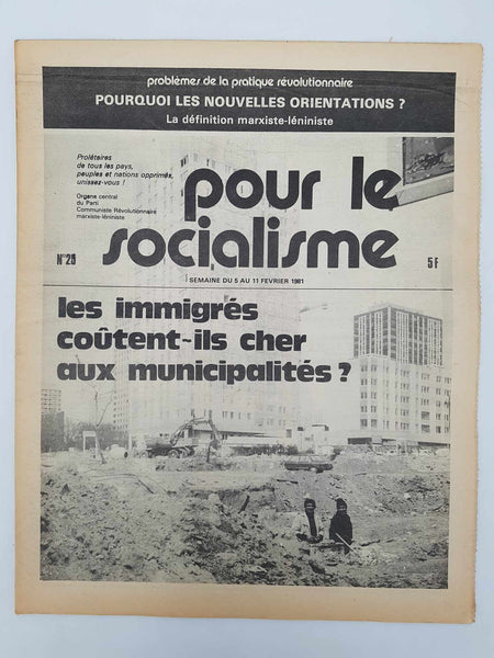 Ensemble de 25 anciens journaux "Pour le socialisme" de Octobre 1980 à Juillet 1981