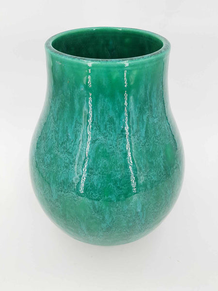 Vase en céramique à glaçure de couleur verte signé par la Poterie d'Accolay (1950-1960)