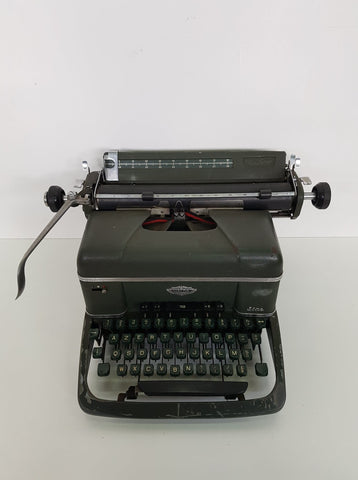 Machine à écrire ancienne Halda