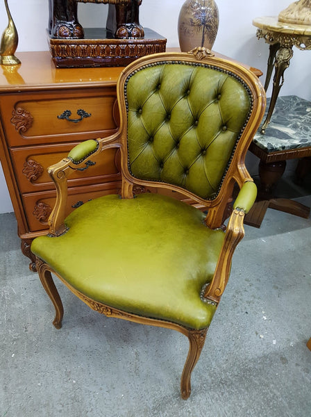 Ancien fauteuil de bureau style Louis XV en bois massif et cuir