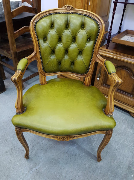 Ancien fauteuil de bureau style Louis XV en bois massif et cuir