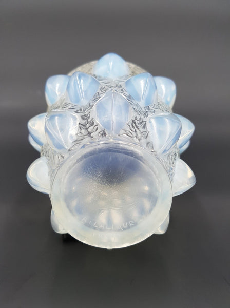 LALIQUE René (1860-1945) Vase Rampillon en verre pressé et moulé à cabochons opalescents