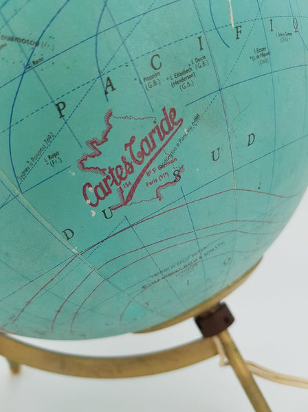 Ancien globe terrestre lumineux Cartes Taride par George Philip & Son (1969)