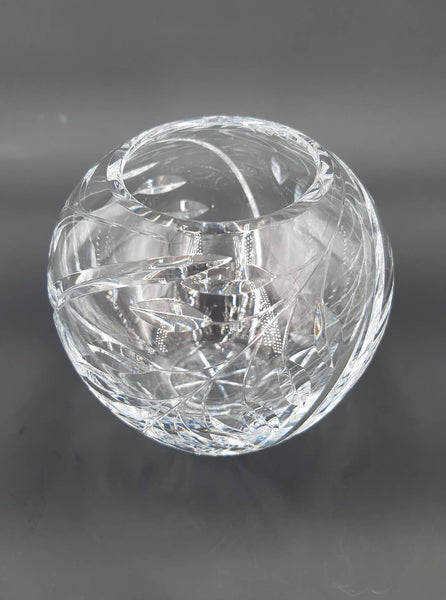 Petit vase en cristal avec motif ciselé