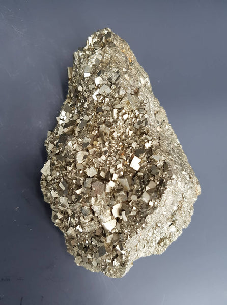 Beau bloc de Pyrite brute de qualité extra (1,2 kg)