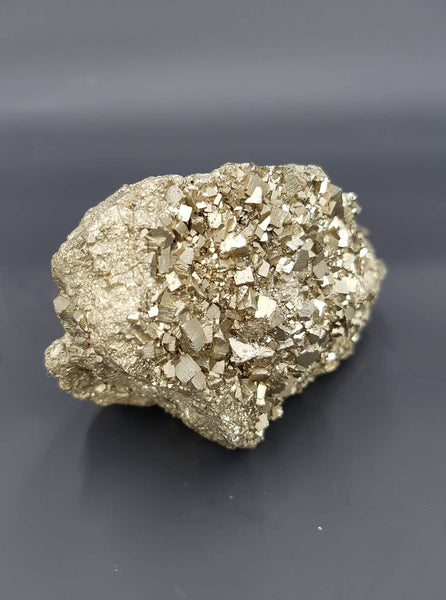 Beau bloc de Pyrite brute de qualité extra (1,2 kg)