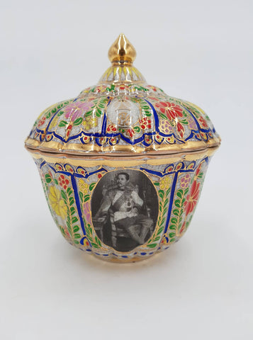 Benjarong en céramique emaillé et or commémorant le Roi Rama V de Thaïlande