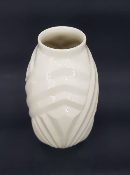 Charles Catteau Vase Boch Frères en céramique monochrome à motif géométrique (1930)