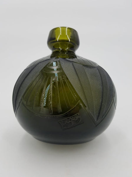 Vase boule Art déco en verre forme géométrique dégagé à l'acide par Auguste Claude Heiligenstein signé Legras