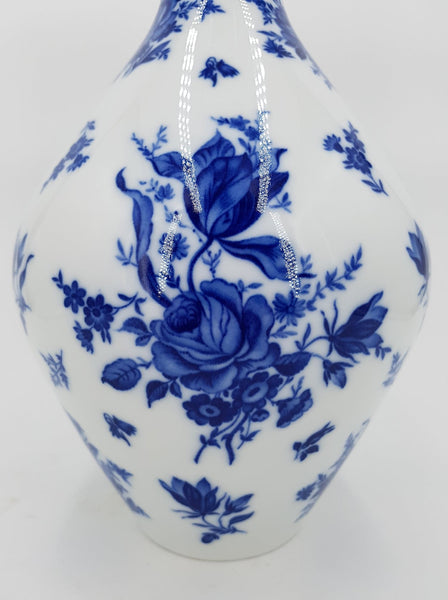 Vase en porcelaine à col doré estampillé Jaeger & Co Bavaria