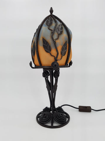 Grande lampe Art déco en fer forgé et patte de verre attribué à Degué (David Guéron)