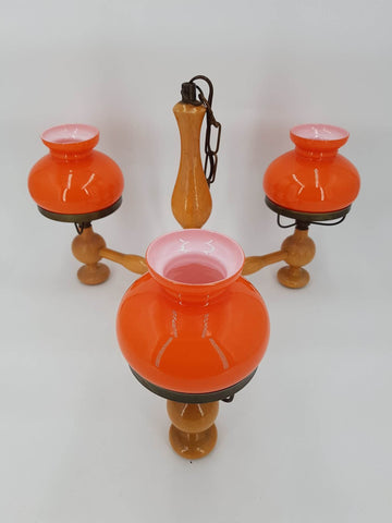 Lustre vintage en bois et opaline de couleur orange (1970)