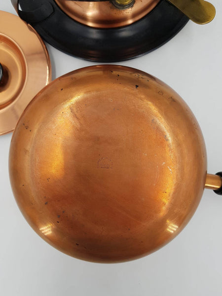 Ancien réchaud à fondue Suisse avec caquelon en cuivre