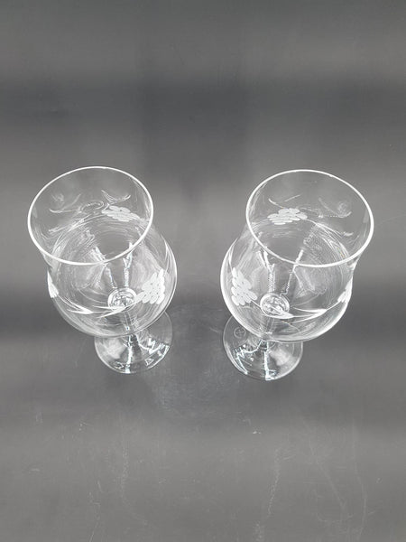 Duo de grands verres à vin en cristal taillé et ciselé main estampillé Klein Baccarat (1980)