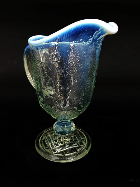 Rare sucrier et pot à lait d'époque Art déco en verre opalescent pressé et moulé